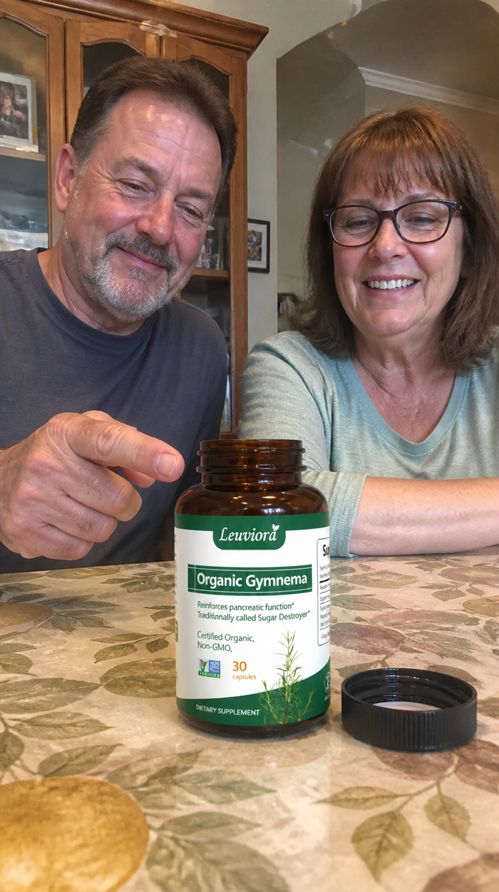 Leuviora customer holding the product